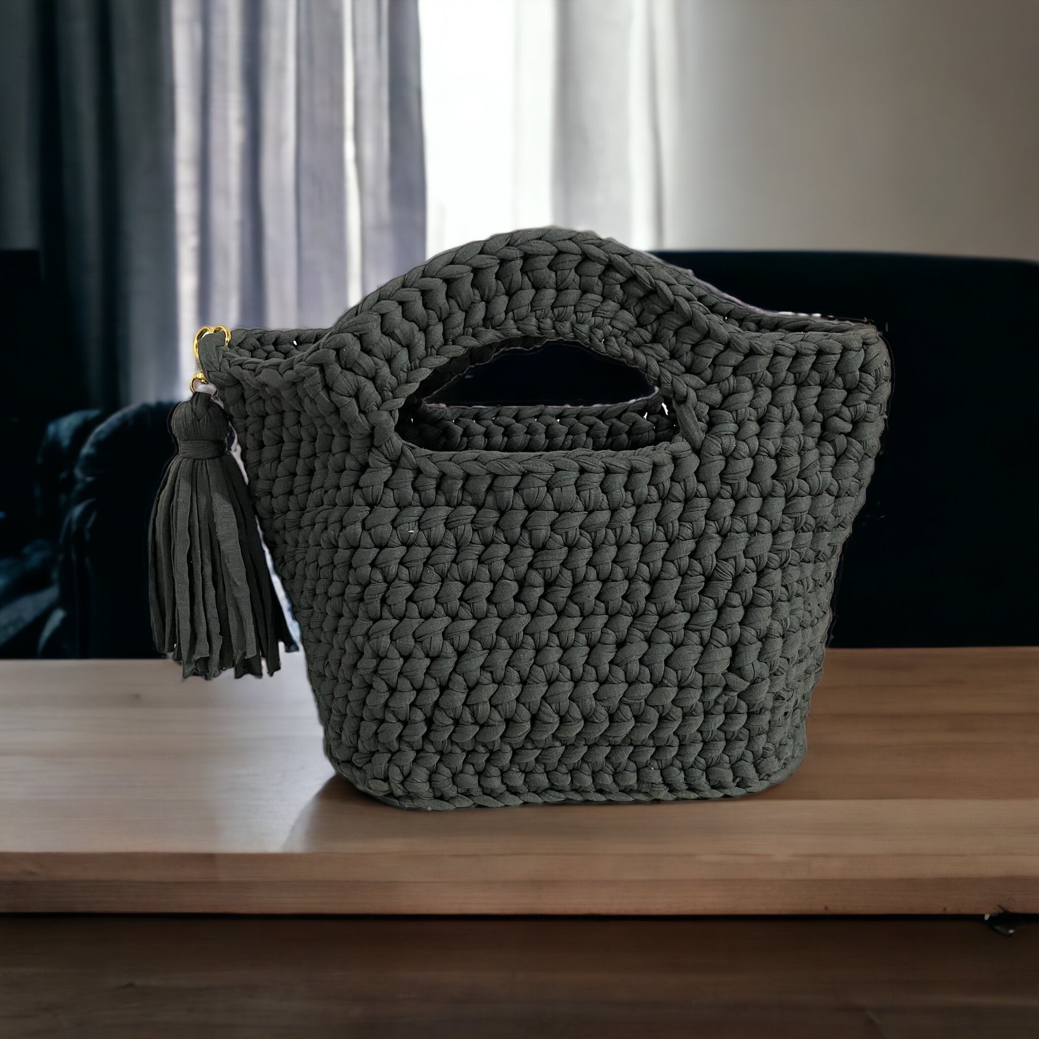 BOLSO DE TRAPILLO HECHO A MANO