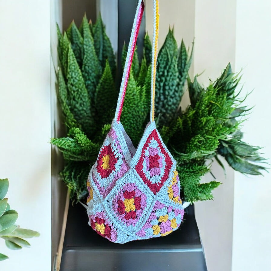 BOLSO DISEÑO GRANNY HECHO A MANO
