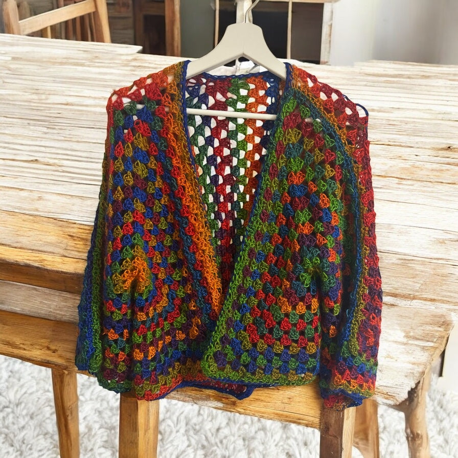 Cardigan Crochet Granny Square Arcoíris Boho