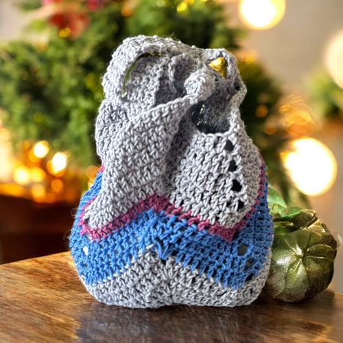 Bolsa de Mano Crochet, Gris y Azul, Tejida a Mano, Estilo Boho, con Asas