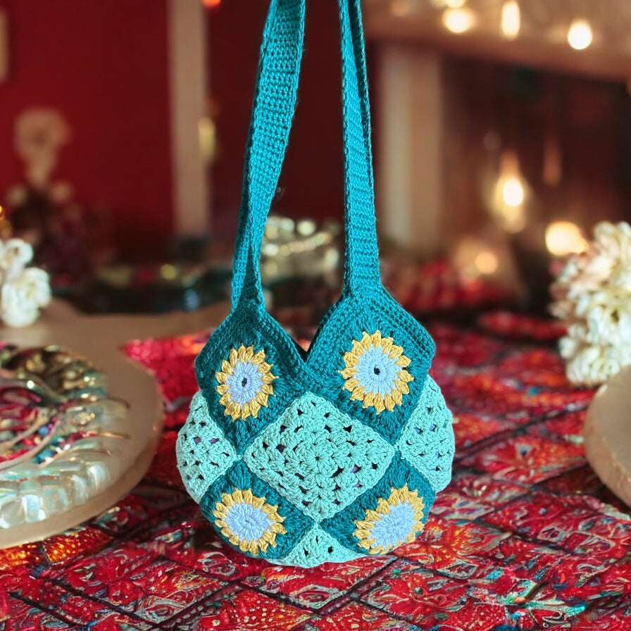 BOLSO DISEÑO GRANNY HECHO A MANO