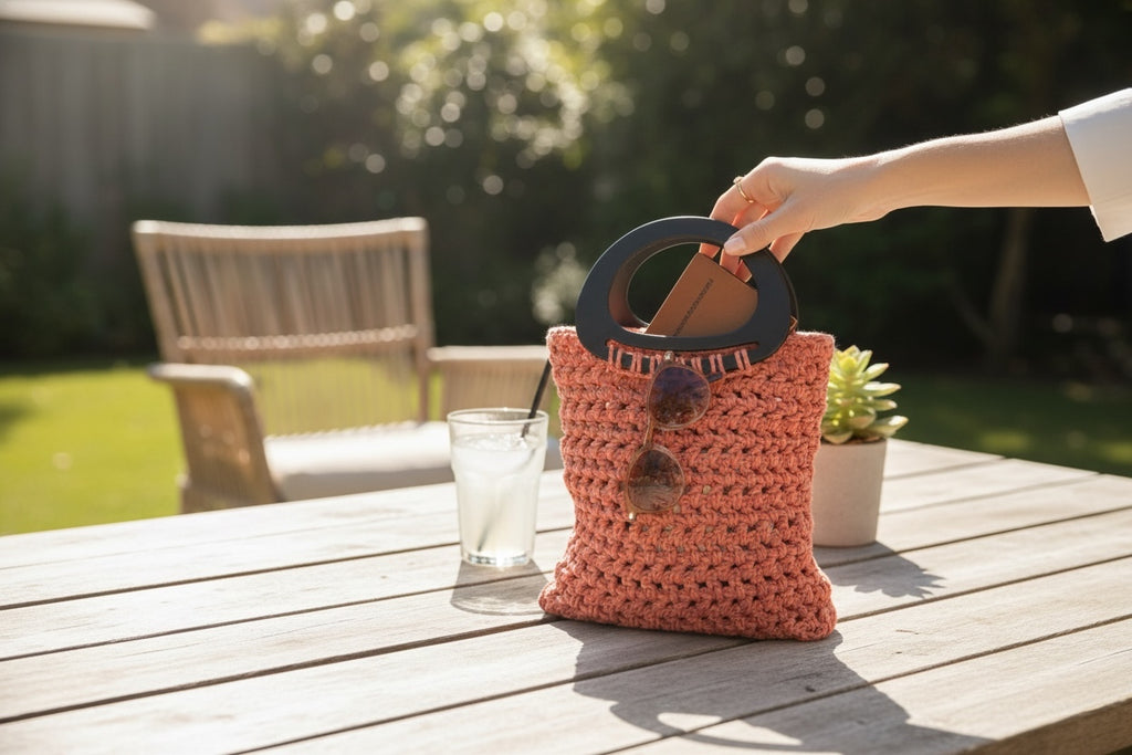 Bolso Mano Crochet Rosa Coral Asa Madera