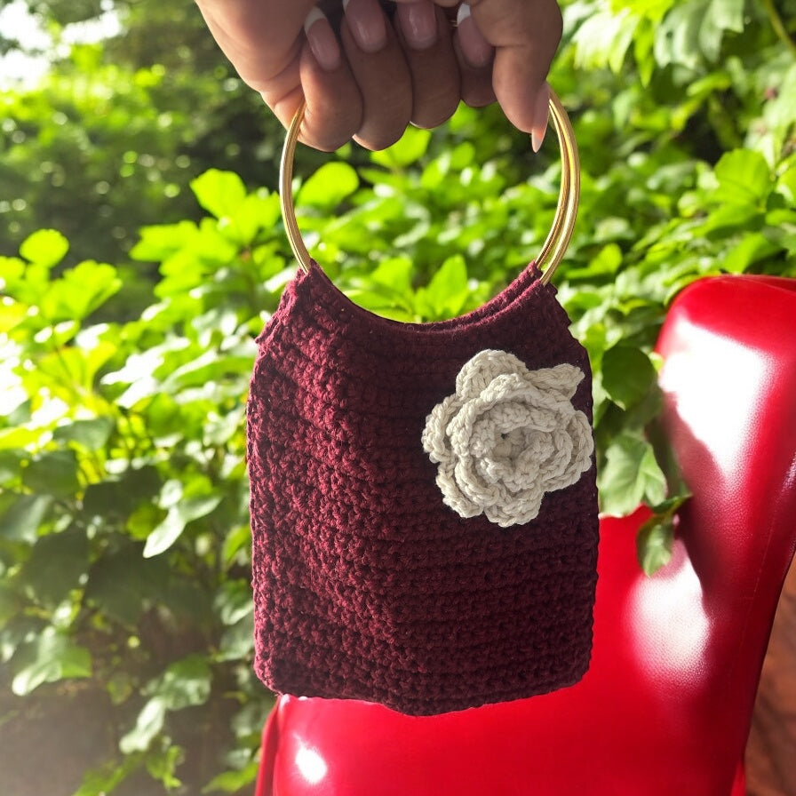 Bolso Mano Crochet Burgundy Flor Crema Anillo Dorado