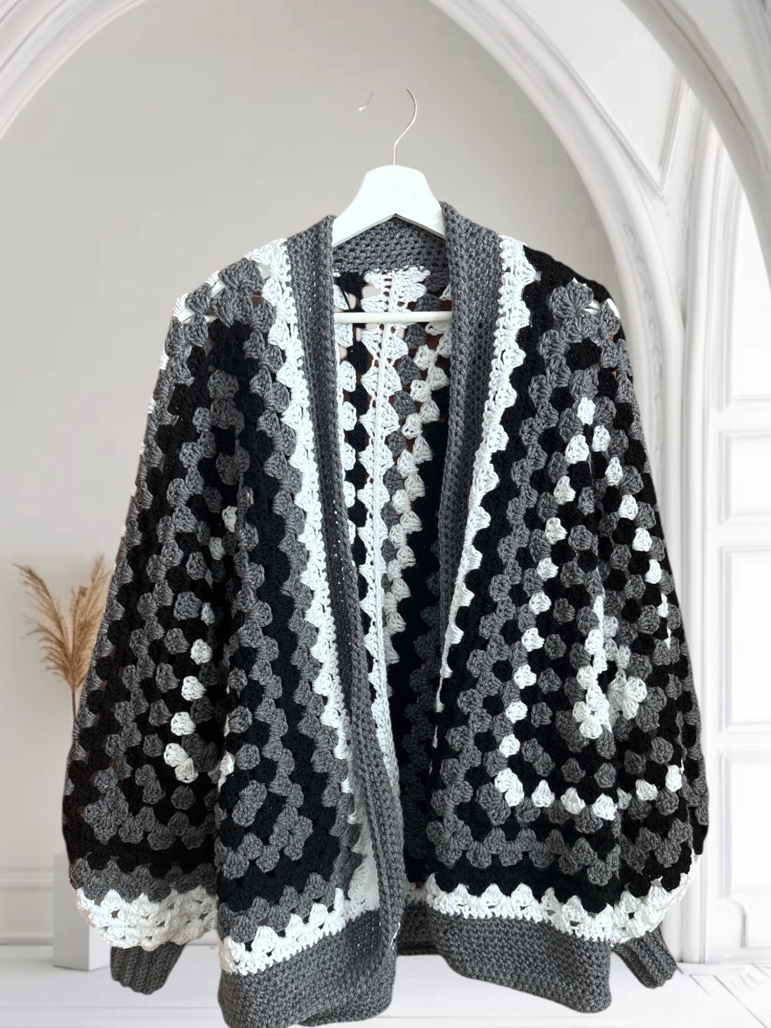 Chaqueta Crochet Granny Square Monocromática