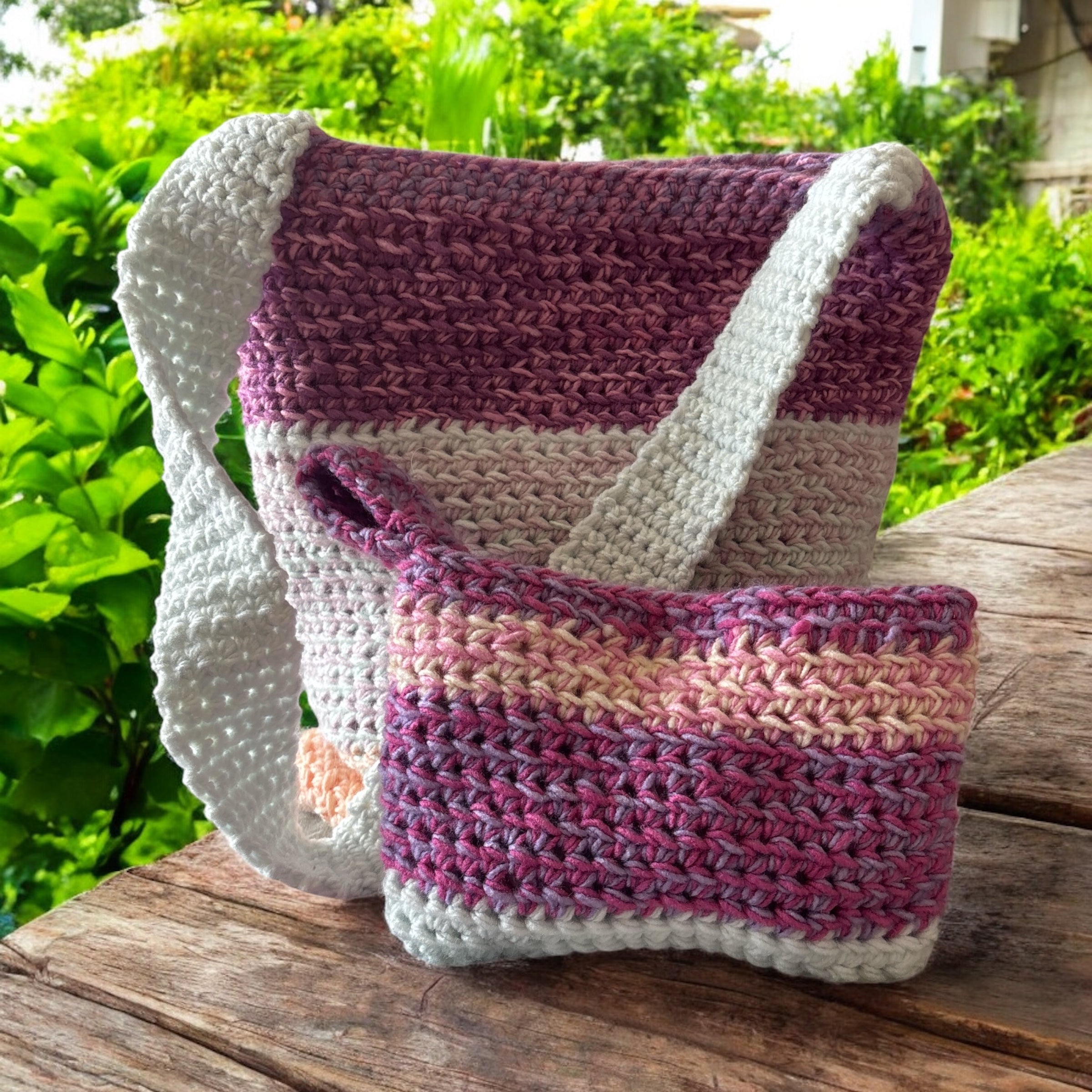 BOLSO TEJIDO A CROCHET ESTILO BANDOLERA CON MINI CARTERA