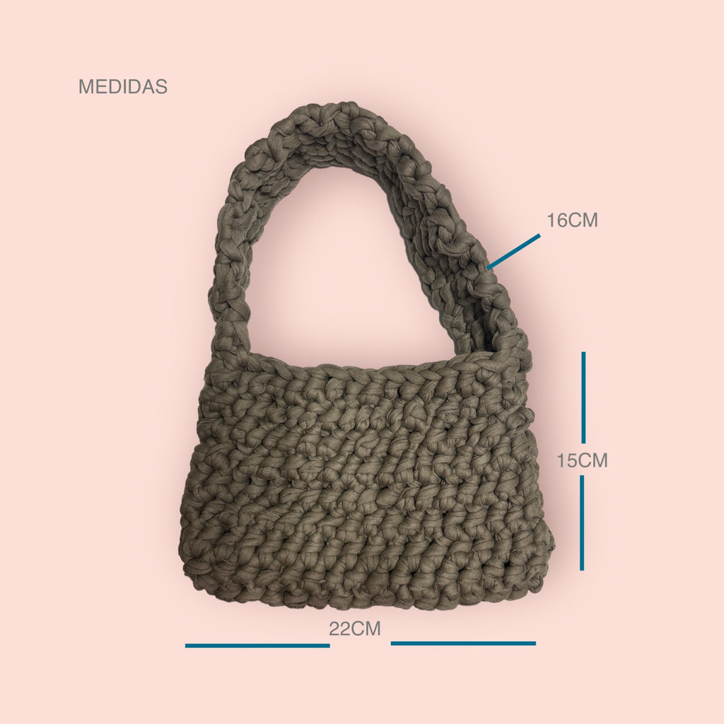 BOLSO DE TRAPILLO HECHO A MANO