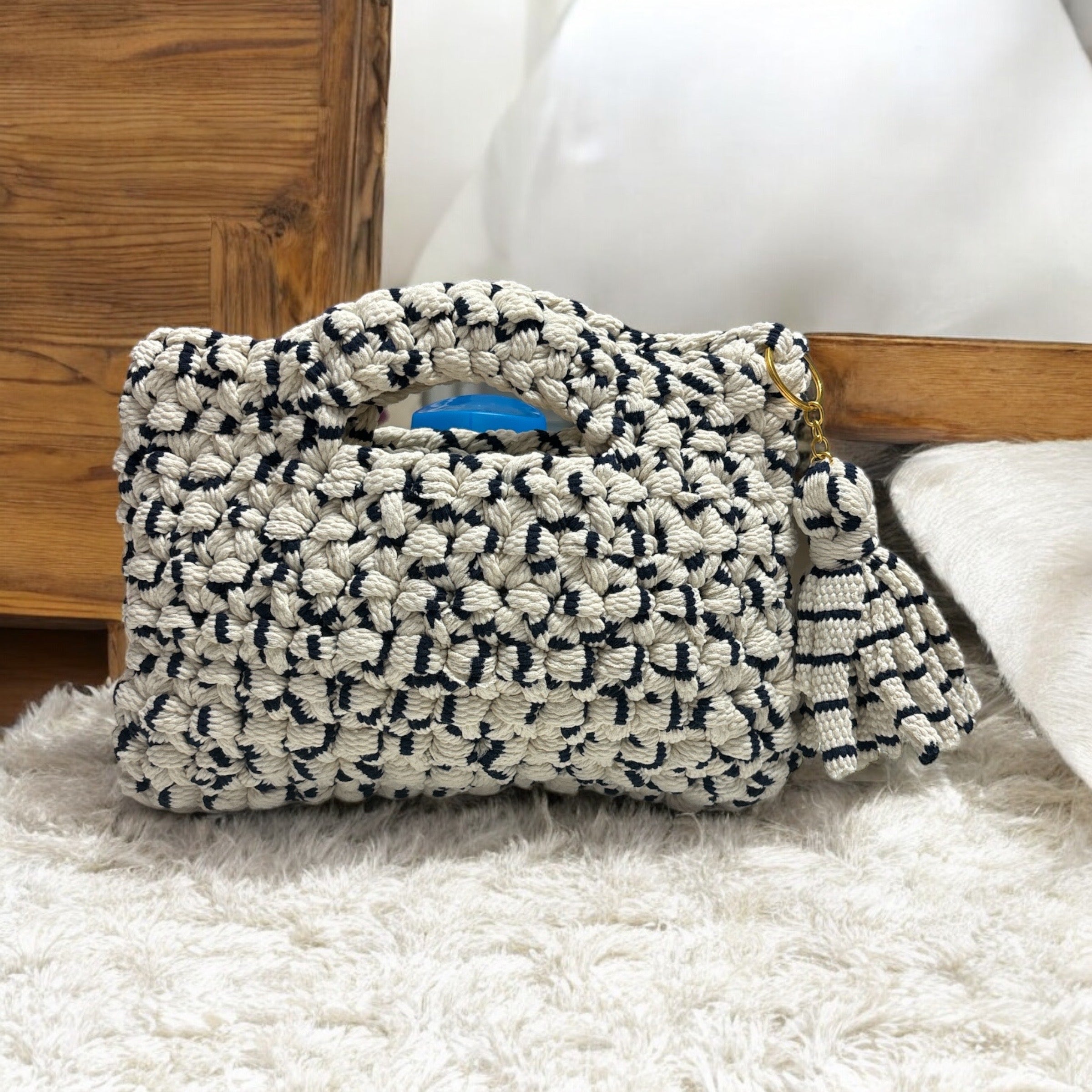BOLSO MODELO SOBRE DE TRAPILLO
