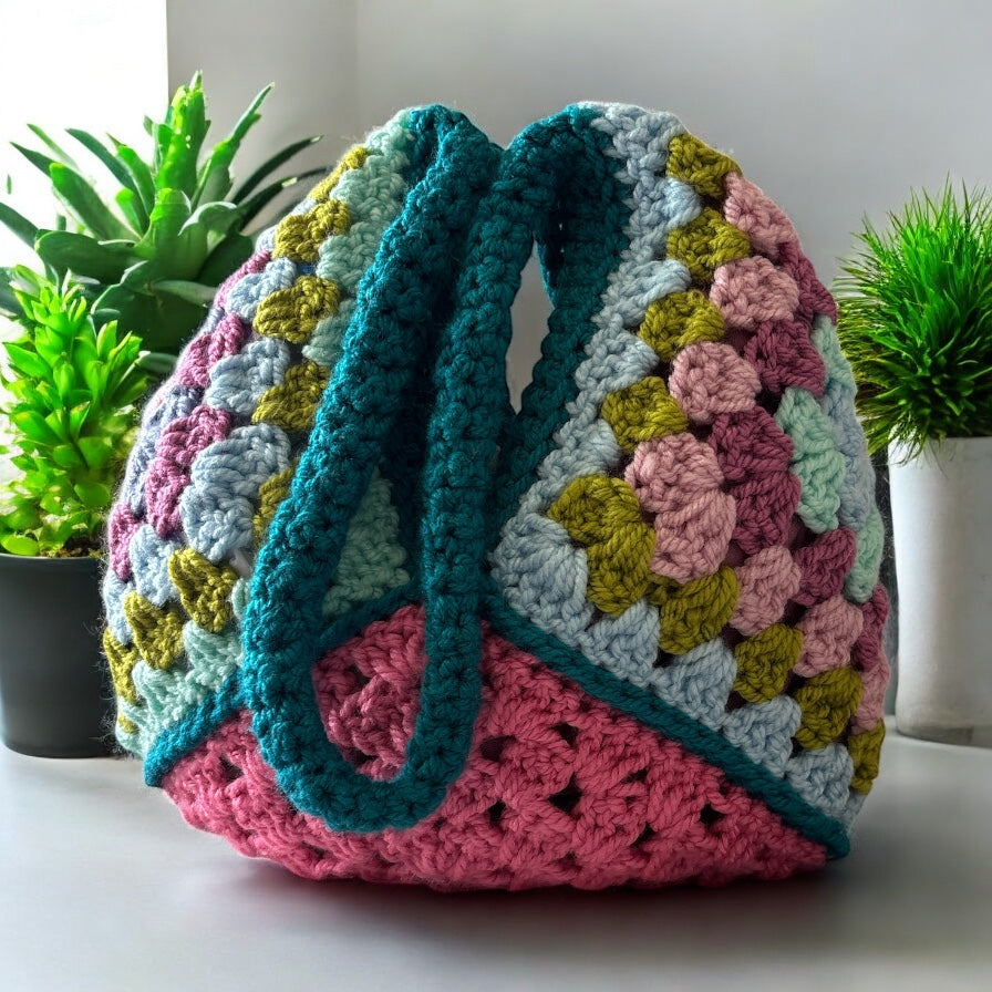 BOLSO DISEÑO GRANNY TEJIDO A MANO