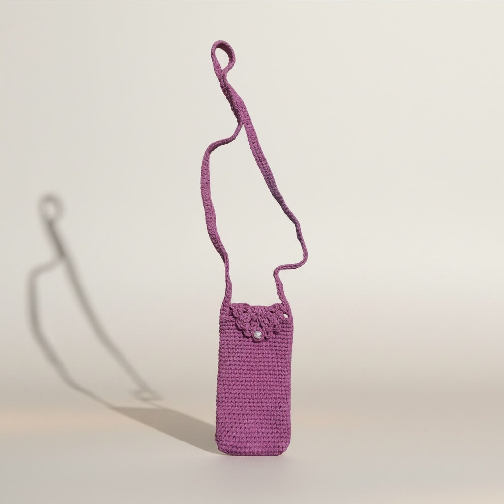 Bolso tejido a crochet para el móvil color rosa