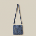 Bolso crochet gris - foto profesional