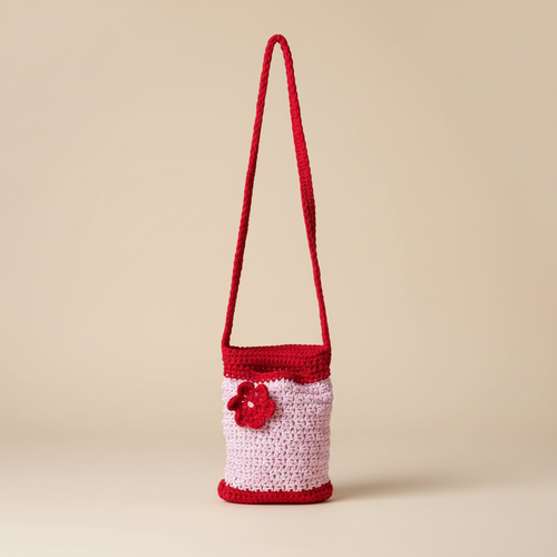 Crochet Crossbody Bag – Beige Background